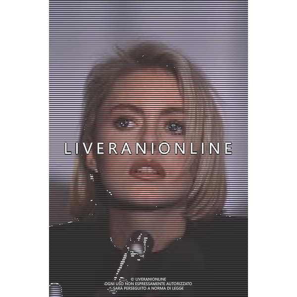 DIAP-RETROSPETTIVA PATSY KENSIT CANTANTE NELLA FOTO PATSY KENSIT CONIL GRUPPO MISICALE EIGHT WONDER A SANREMO NELL\'ANNO 1988 AG ALDO LIVERANI SAS