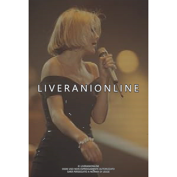 DIAP-RETROSPETTIVA PATSY KENSIT CANTANTE NELLA FOTO PATSY KENSIT CONIL GRUPPO MISICALE EIGHT WONDER A SANREMO NELL\'ANNO 1988 AG ALDO LIVERANI SAS