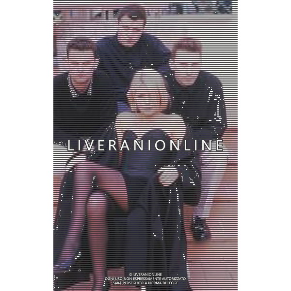 DIAP-RETROSPETTIVA PATSY KENSIT CANTANTE NELLA FOTO PATSY KENSIT CONIL GRUPPO MISICALE EIGHT WONDER A SANREMO NELL\'ANNO 1988 AG ALDO LIVERANI SAS
