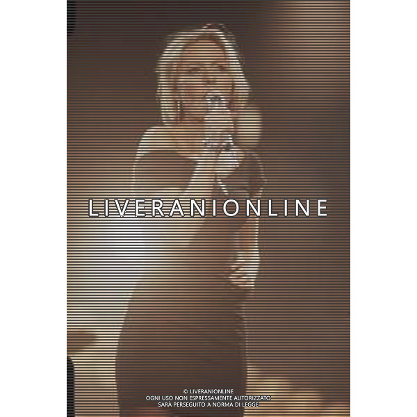 DIAP-RETROSPETTIVA PATSY KENSIT CANTANTE NELLA FOTO PATSY KENSIT CONIL GRUPPO MISICALE EIGHT WONDER A SANREMO NELL\'ANNO 1988 AG ALDO LIVERANI SAS