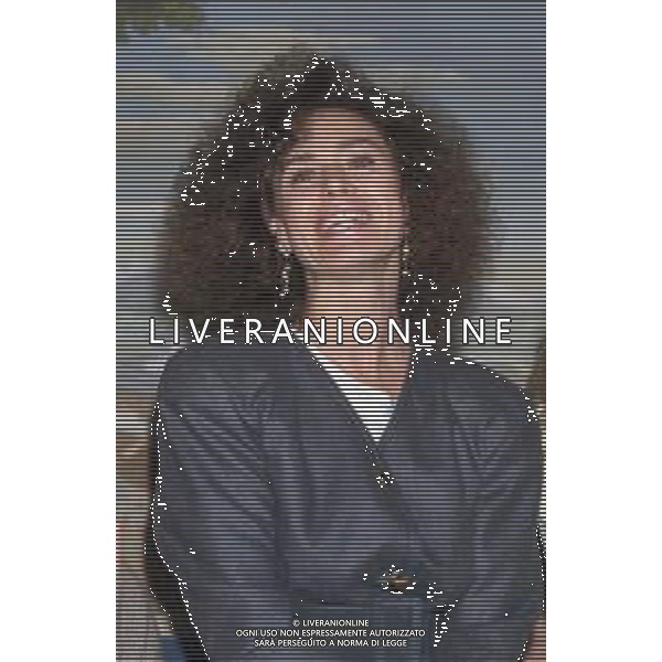 DIAP-RETROSPETTIVA CORINNE CLERY ATTRICE NELLA FOTO CORINNE CLERY A TERRAZZA MARTINI MILANO NELL\'ANNO 1987 AG ALDO LIVERANI SAS