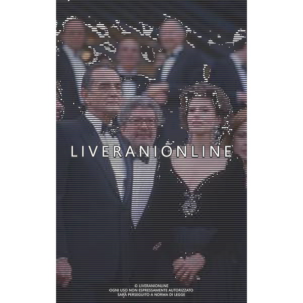 DIAP-RETROSPETTIVA FANNY ARDANT ATTRICE NELLA FOTO FANNY ARDANT A CANNES NELL\'ANNO 1989 CON VITTORIO GASSMAN E ETTORE SCOLA AG ALDO LIVERANI SAS