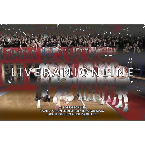 IMOLA 11 10 2025 UP ANDREA COSTA BASKET-VIRTUS IMOLA 86-54 SERIE B1 NELLA FOTO UP ANDREA COSTA BASKET DOPO LA PARTITA CON I TIFOSI FOTO GIANNI SANNA-AG ALDO LIVERANI SAS