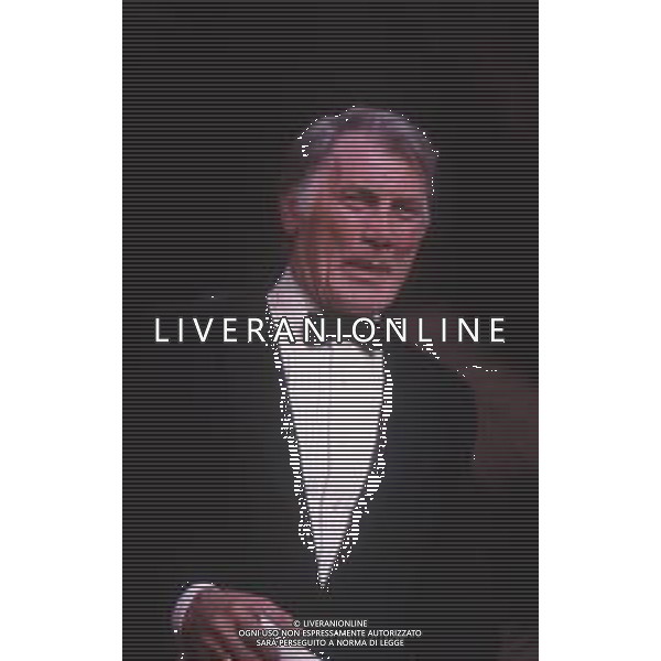 DIAP-RETROSPETTIVA JACK PALANCE ATTORE NELLA FOTO JACK PALANCE A CANNES NELL\'ANNO 1989 AG ALDO LIVERANI SAS