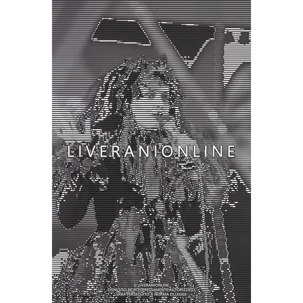 NEG-RETROSPETTIVA LENA LOVICH CANTANTE NELLA FOTO LENA LOVICH A SANREMO NELL\'ANNO 1982 AG ALDO LIVERANI SAS