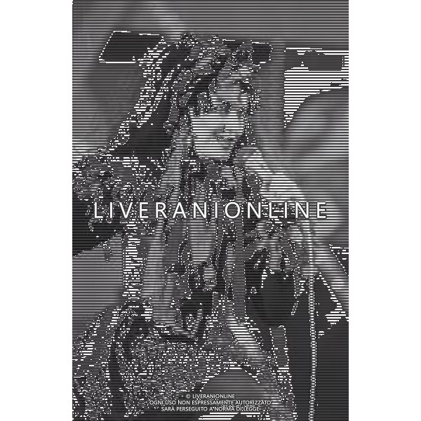NEG-RETROSPETTIVA LENA LOVICH CANTANTE NELLA FOTO LENA LOVICH A SANREMO NELL\'ANNO 1982 AG ALDO LIVERANI SAS