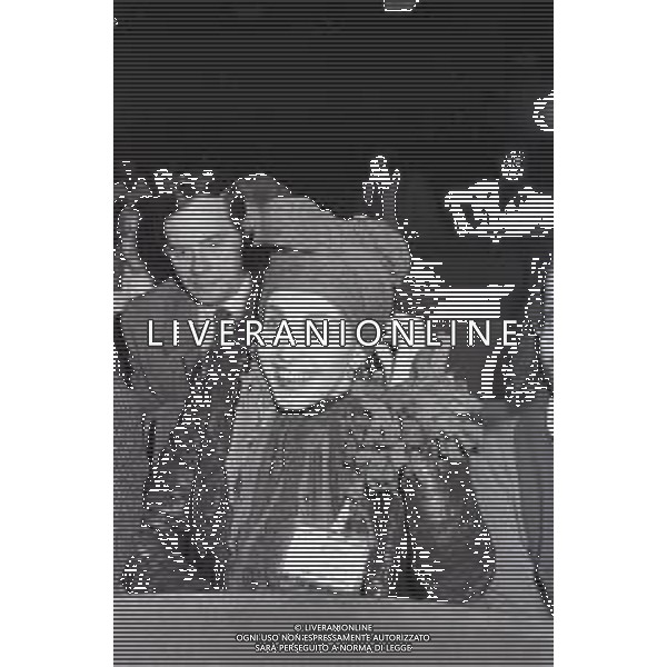 NEG-RETROSPETTIVA LENA LOVICH CANTANTE NELLA FOTO LENA LOVICH A SANREMO NELL\'ANNO 1982 AG ALDO LIVERANI SAS