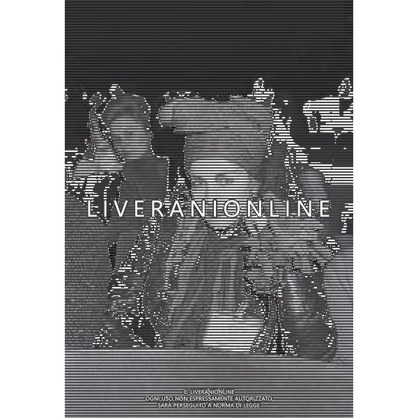 NEG-RETROSPETTIVA LENA LOVICH CANTANTE NELLA FOTO LENA LOVICH A SANREMO NELL\'ANNO 1982 AG ALDO LIVERANI SAS