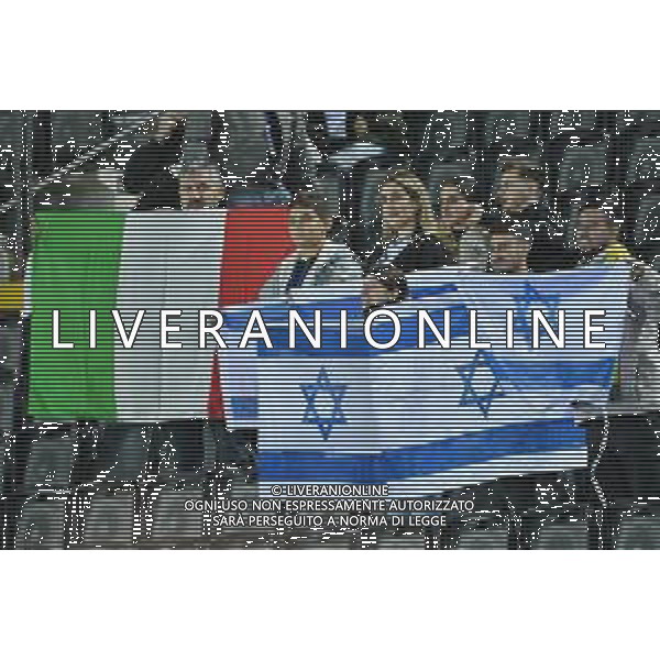 TVRG Italia vs Israele nella foto tifosi Israele con bandiere Udine 14-10-2025 Stadio Friuli Italia vs Israele Qualificazioni Mondiali 2026 Gruppo I - 8a giornata foto Roberto Garavaglia/Agenzia Aldo Liverani sas