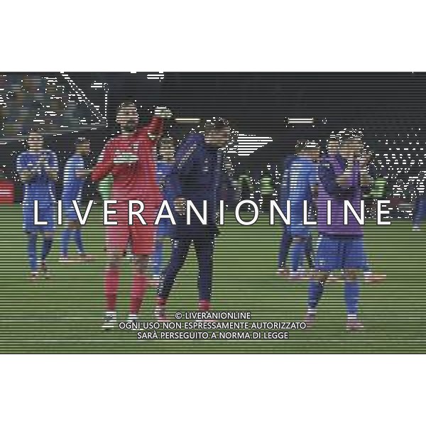 Gianluigi Donnarumma of Italy applaud the fans following the final whistle Italy vs Israel, European Qualifier, Group I, matchday 8, game at Bluenergy stadium in Udine (UD), Italy, on October 14, 2025. (Photo by Davide Casentini) ©TVDC Casentini Davide - AGENZIA ALDO LIVERANI SAS