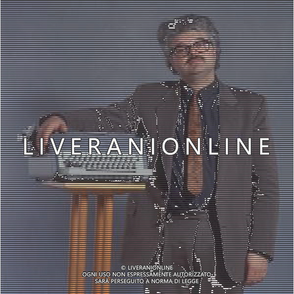 COL- RETROSPETTIVA PATRIZIO ROVERSI CONDUTTORE TELEVISIVO NELLA FOTO PATRIZIO ROVERSI AG THEMA-AG ALDO LIVERANI SAS