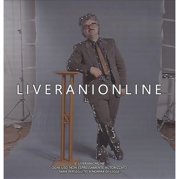 COL- RETROSPETTIVA PATRIZIO ROVERSI CONDUTTORE TELEVISIVO NELLA FOTO PATRIZIO ROVERSI AG THEMA-AG ALDO LIVERANI SAS