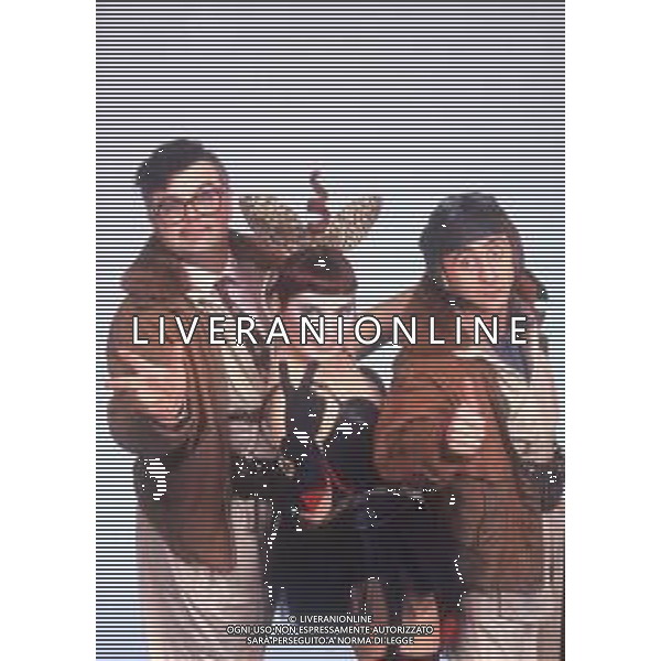 COL- RETROSPETTIVA PATRIZIO ROVERSI CONDUTTORE TELEVISIVO NELLA FOTO PATRIZIO ROVERSI CON SYUSY BLADY E VITO STEFANO BICOCCHI AG ALDO LIVERANI SAS 