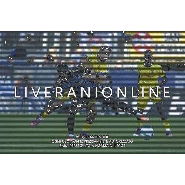 Mbala Nzola of Pisa SC battle for the ball with Suat Serdar of Hellas Verona FC during Pisa SC vs Hellas Verona FC, 7° Serie A Enilive 2025-26 game at Arena Garibaldi - Romeo Anconetani stadium in Pisa (PI), Italy, on October 18, 2025. (Photo by Davide Casentini) ©TVDC Casentini Davide - AGENZIA ALDO LIVERANI SAS