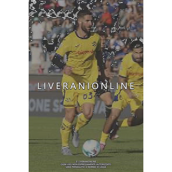 Roberto Gagliardini of Hellas Verona FC play the ball during Pisa SC vs Hellas Verona FC, 7° Serie A Enilive 2025-26 game at Arena Garibaldi - Romeo Anconetani stadium in Pisa (PI), Italy, on October 18, 2025. (Photo by Davide Casentini) ©TVDC Casentini Davide - AGENZIA ALDO LIVERANI SAS