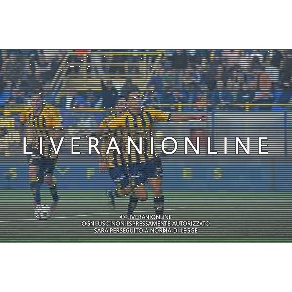 18 10 2025 - Castellammare di Stabia. Stadio Romeo Menti. Serie BKT. Juve Stabia-Avellino Nella foto esultanza di Nicola Mosti dopo gol 1-0 Foto Giuseppe Cuozzo/Agenzia Liverani- AGENZIA ALDO LIVERANI SAS