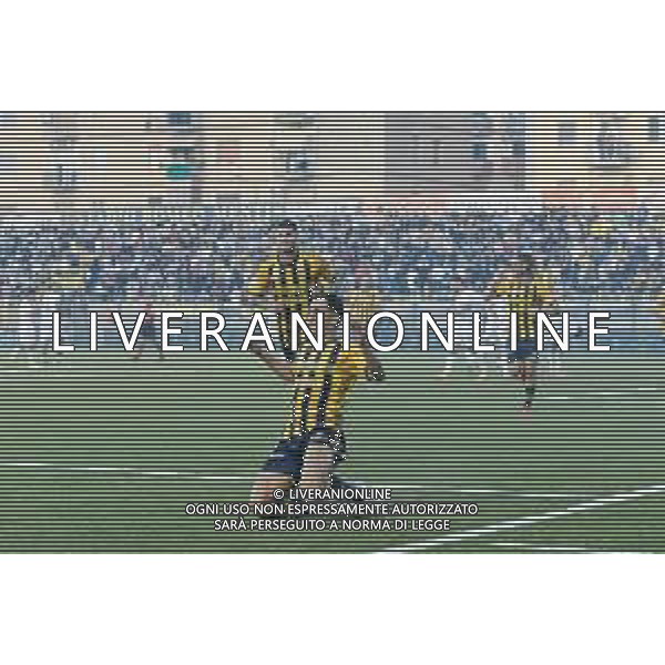 18 10 2025 - Castellammare di Stabia. Stadio Romeo Menti. Serie BKT. Juve Stabia-Avellino Nella foto esultanza di Nicola Mosti dopo gol 1-0 Foto Giuseppe Cuozzo/Agenzia Liverani- AGENZIA ALDO LIVERANI SAS
