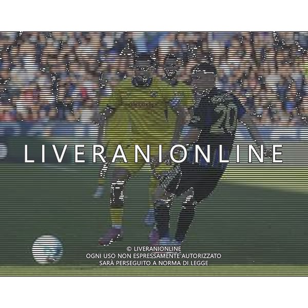 Suat Serdar of Hellas Verona FC battle for the ball with Michel Aebischer of Pisa SC during Pisa SC vs Hellas Verona FC, 7° Serie A Enilive 2025-26 game at Arena Garibaldi - Romeo Anconetani stadium in Pisa (PI), Italy, on October 18, 2025. (Photo by Davide Casentini) AG ALDO LIVERANI SAS
