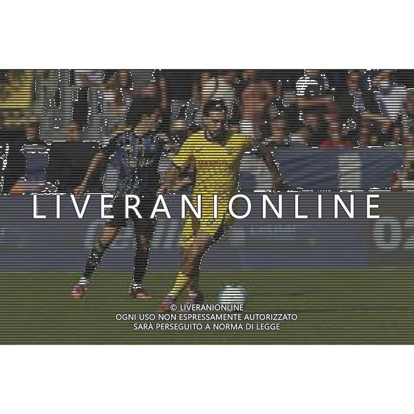 Suat Serdar of Hellas Verona FC play the ball during Pisa SC vs Hellas Verona FC, 7° Serie A Enilive 2025-26 game at Arena Garibaldi - Romeo Anconetani stadium in Pisa (PI), Italy, on October 18, 2025. (Photo by Davide Casentini) AG ALDO LIVERANI SAS