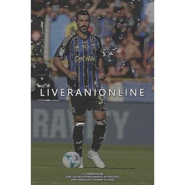Raul Albiol of Pisa SC play the ball during Pisa SC vs Hellas Verona FC, 7° Serie A Enilive 2025-26 game at Arena Garibaldi - Romeo Anconetani stadium in Pisa (PI), Italy, on October 18, 2025. (Photo by Davide Casentini) AG ALDO LIVERANI SAS