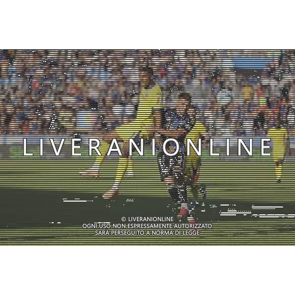 Amin Sarr of Hellas Verona FC battle for the ball with Samuele Angori of Pisa Soave during Pisa SC vs Hellas Verona FC, 7° Serie A Enilive 2025-26 game at Arena Garibaldi - Romeo Anconetani stadium in Pisa (PI), Italy, on October 18, 2025. (Photo by Davide Casentini) AG ALDO LIVERANI SAS