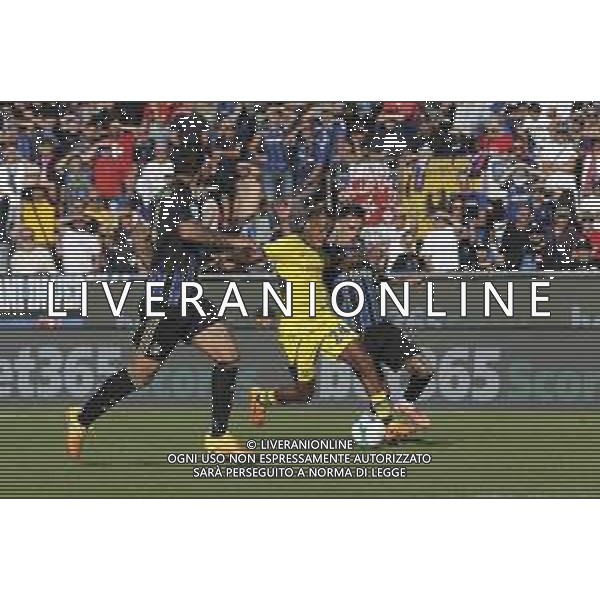 Antoine Joseph Bernède of Hellas Verona FC competes for the ball during Pisa SC vs Hellas Verona FC, 7° Serie A Enilive 2025-26 game at Arena Garibaldi - Romeo Anconetani stadium in Pisa (PI), Italy, on October 18, 2025. (Photo by Davide Casentini) AG ALDO LIVERANI SAS