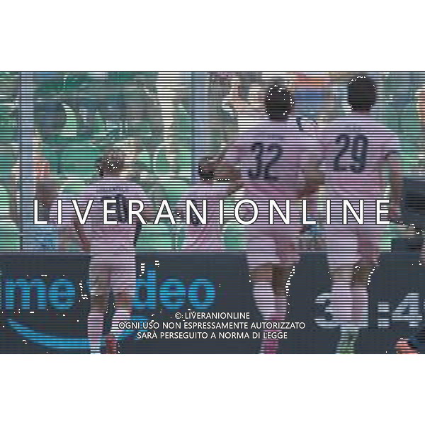 Palermo, Italia, 19 ottobre 2025. Stadio Renzo Barbera, Palermo vs Modena, match valido per il campionato di Serie B 2025/2026. Nella foto: Esultanza Palermo per il gol di Jacopo Segre (Palermo FC) foto fedrico serra-ag aldo liverani sas