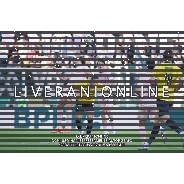 Palermo, Italia, 19 ottobre 2025. Stadio Renzo Barbera, Palermo vs Modena, match valido per il campionato di Serie B 2025/2026. Nella foto: Bartosz Bereszynski (Palermo FC) e Pedro Mendes (Modena) foto federico serra-ag aldo liverani sas
