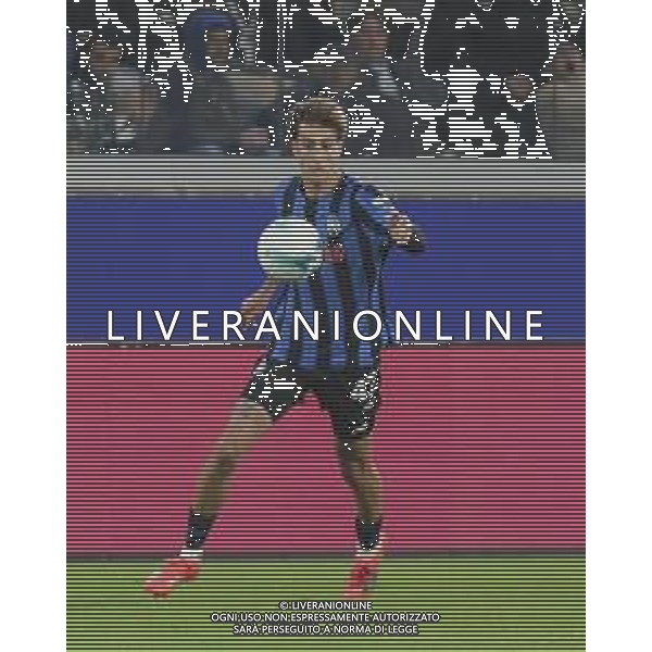 Lorenzo Bernasconi of Atalanta FC play the ball during Atalanta BC vs SS Lazio, 7° Serie A Enilive 2025-26 game at New Balance arena in Bergamo (BG), Italy, on October 19, 2025. (Photo by Davide Casentini) AG ALDO LIVERANI SAS