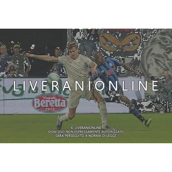 Kamal Deen Sulemana "Kamaldeen" of Atalanta BC battle for the ball with Toma Bašić of SS Lazio during Atalanta BC vs SS Lazio, 7° Serie A Enilive 2025-26 game at New Balance arena in Bergamo (BG), Italy, on October 19, 2025. (Photo by Davide Casentini) - AGENZIA ALDO LIVERANI SAS