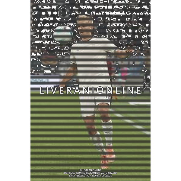 Gustav Isaksen of SS Lazio play the ball during Atalanta BC vs SS Lazio, 7° Serie A Enilive 2025-26 game at New Balance arena in Bergamo (BG), Italy, on October 19, 2025. (Photo by Davide Casentini) - AGENZIA ALDO LIVERANI SAS