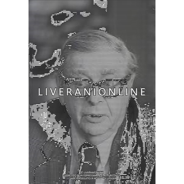 NEG-RETROSPETTIVA UGO STILLE GIORNALISTA NELLA FOTO UGO STILLE A MILANO NELL\'ANNO 1988 AG ALDO LIVERANI SAS