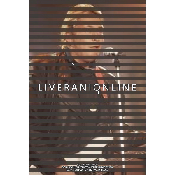 DIAP-RETROSPETTIVA CHRIS REA CANTANTE NELLA FOTO CHRIS REA A SANREMO NELL\'ANNO 1989 AG ALDO LIVERANI SAS