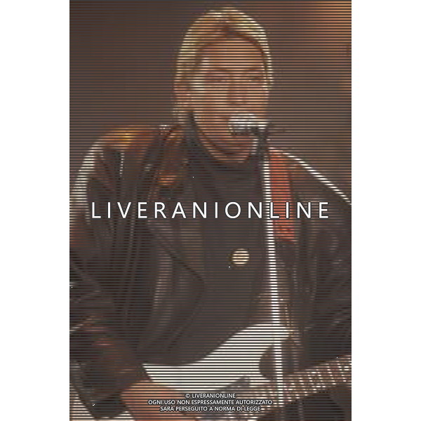 DIAP-RETROSPETTIVA CHRIS REA CANTANTE NELLA FOTO CHRIS REA A SANREMO NELL\'ANNO 1989 AG ALDO LIVERANI SAS