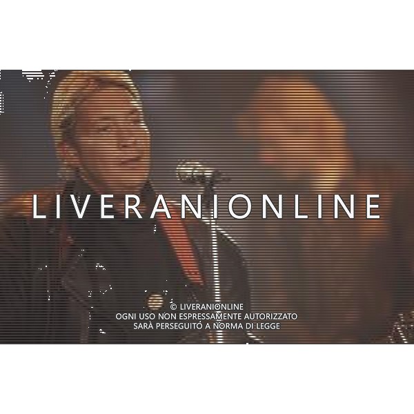 DIAP-RETROSPETTIVA CHRIS REA CANTANTE NELLA FOTO CHRIS REA A SANREMO NELL\'ANNO 1989 AG ALDO LIVERANI SAS