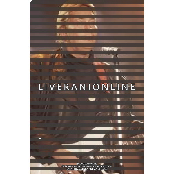 DIAP-RETROSPETTIVA CHRIS REA CANTANTE NELLA FOTO CHRIS REA A SANREMO NELL\'ANNO 1989 AG ALDO LIVERANI SAS
