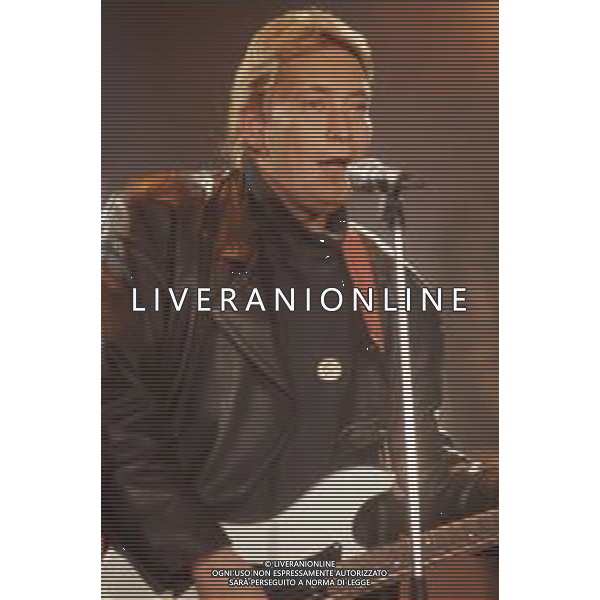 DIAP-RETROSPETTIVA CHRIS REA CANTANTE NELLA FOTO CHRIS REA A SANREMO NELL\'ANNO 1989 AG ALDO LIVERANI SAS