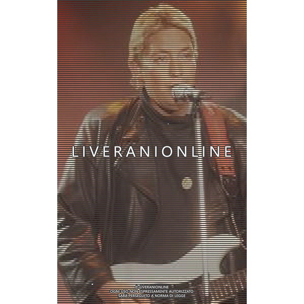 DIAP-RETROSPETTIVA CHRIS REA CANTANTE NELLA FOTO CHRIS REA A SANREMO NELL\'ANNO 1989 AG ALDO LIVERANI SAS