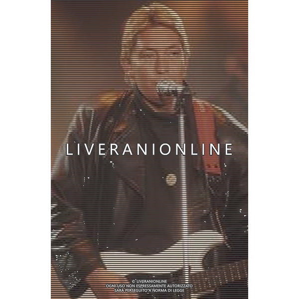 DIAP-RETROSPETTIVA CHRIS REA CANTANTE NELLA FOTO CHRIS REA A SANREMO NELL\'ANNO 1989 AG ALDO LIVERANI SAS