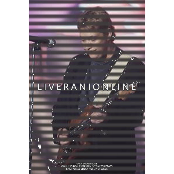 DIAP-RETROSPETTIVA CHRIS REA CANTANTE NELLA FOTO CHRIS REA A SANREMO NELL\'ANNO 1989 AG ALDO LIVERANI SAS