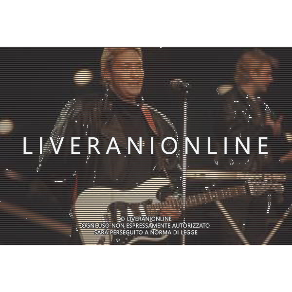 DIAP-RETROSPETTIVA CHRIS REA CANTANTE NELLA FOTO CHRIS REA A SANREMO NELL\'ANNO 1989 AG ALDO LIVERANI SAS