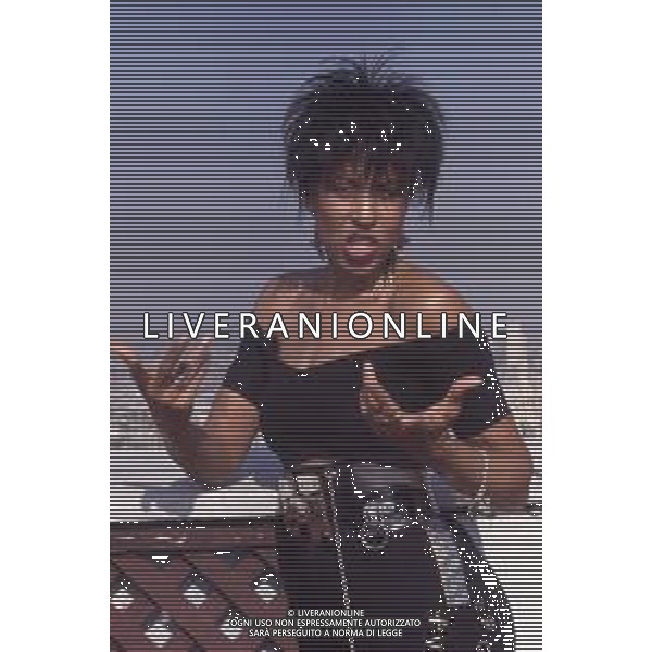 DIAP-RETROSPETTIVA NONA HENDRYX CANTANTE NELLA FOTO NONA HENDRYX A MILANO IN TERRAZZA MARTINI NELL\'ANNO 1989 AG ALDO LIVERANI SAS