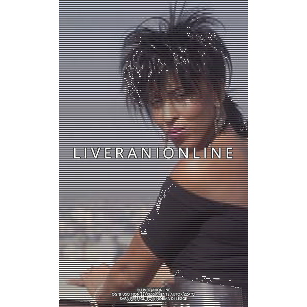 DIAP-RETROSPETTIVA NONA HENDRYX CANTANTE NELLA FOTO NONA HENDRYX A MILANO IN TERRAZZA MARTINI NELL\'ANNO 1989 AG ALDO LIVERANI SAS