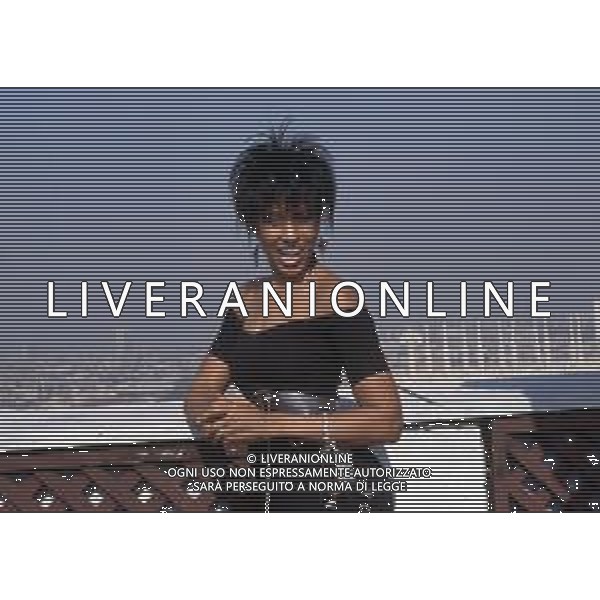 DIAP-RETROSPETTIVA NONA HENDRYX CANTANTE NELLA FOTO NONA HENDRYX A MILANO IN TERRAZZA MARTINI NELL\'ANNO 1989 AG ALDO LIVERANI SAS