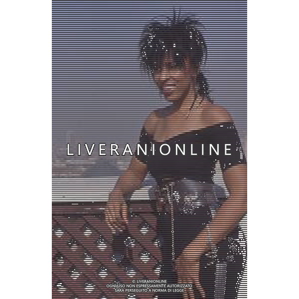 DIAP-RETROSPETTIVA NONA HENDRYX CANTANTE NELLA FOTO NONA HENDRYX A MILANO IN TERRAZZA MARTINI NELL\'ANNO 1989 AG ALDO LIVERANI SAS
