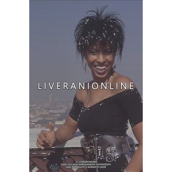 DIAP-RETROSPETTIVA NONA HENDRYX CANTANTE NELLA FOTO NONA HENDRYX A MILANO IN TERRAZZA MARTINI NELL\'ANNO 1989 AG ALDO LIVERANI SAS
