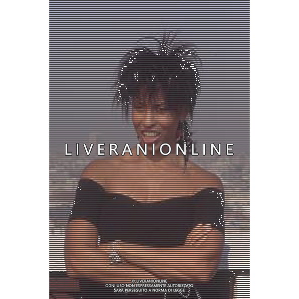 DIAP-RETROSPETTIVA NONA HENDRYX CANTANTE NELLA FOTO NONA HENDRYX A MILANO IN TERRAZZA MARTINI NELL\'ANNO 1989 AG ALDO LIVERANI SAS