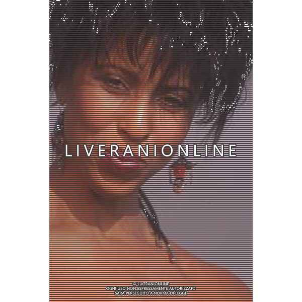 DIAP-RETROSPETTIVA NONA HENDRYX CANTANTE NELLA FOTO NONA HENDRYX A MILANO IN TERRAZZA MARTINI NELL\'ANNO 1989 AG ALDO LIVERANI SAS