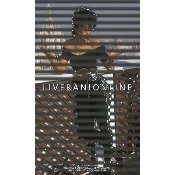 DIAP-RETROSPETTIVA NONA HENDRYX CANTANTE NELLA FOTO NONA HENDRYX A MILANO IN TERRAZZA MARTINI NELL\'ANNO 1989 AG ALDO LIVERANI SAS