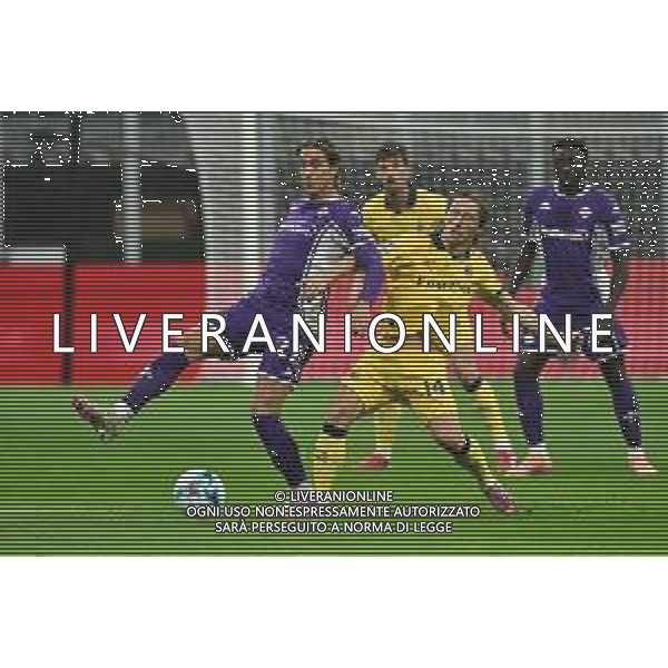 Milan vs Fiorentina nella foto Jacopo Fazzini (Fiorentina) e Luka Modric (Milan) Milano 19-10-2025 Stadio Giuseppe Meazza - San Siro Milan vs Fiorentina Campionato Serie A Enilive - 7a giornata foto Roberto Garavaglia/Agenzia Aldo Liverani sas